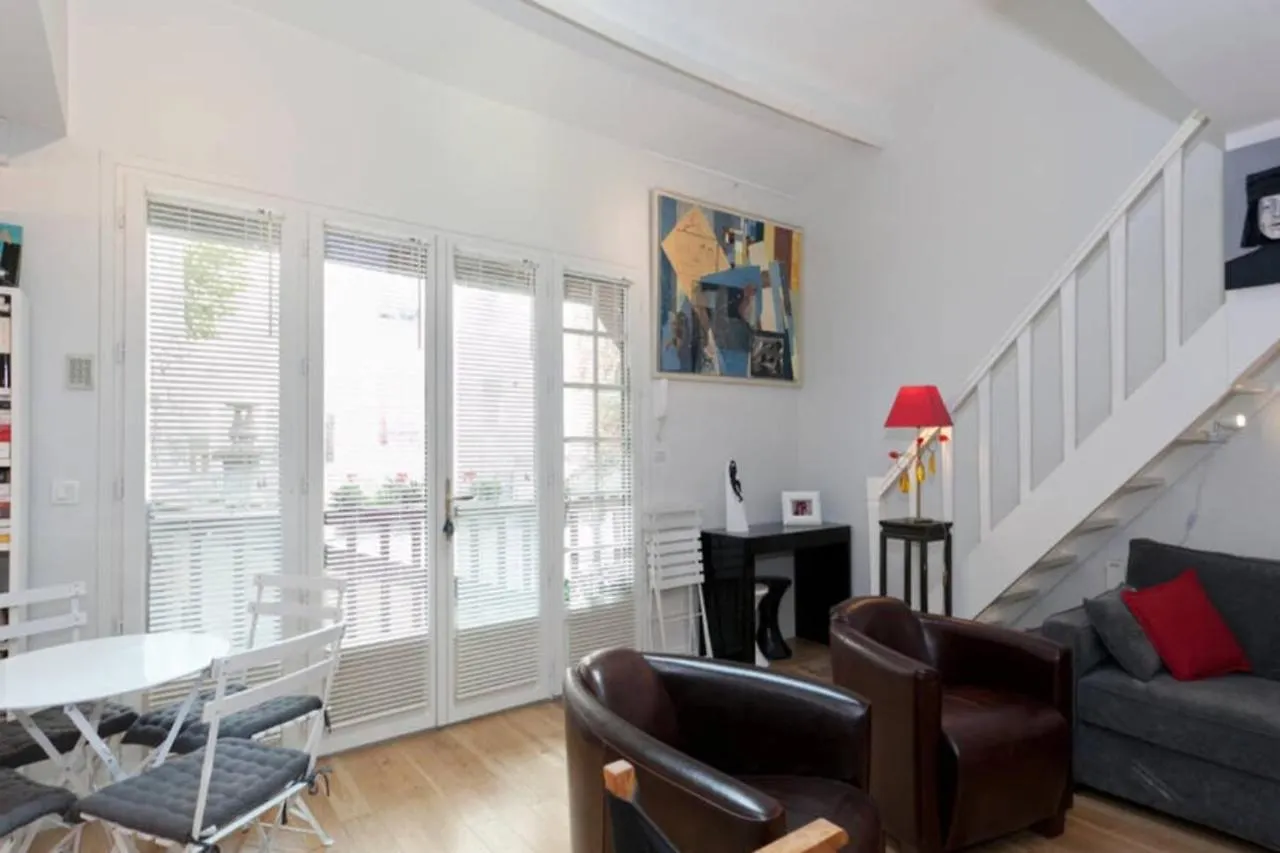 Beautiful 1 Bedroom In * パリ
